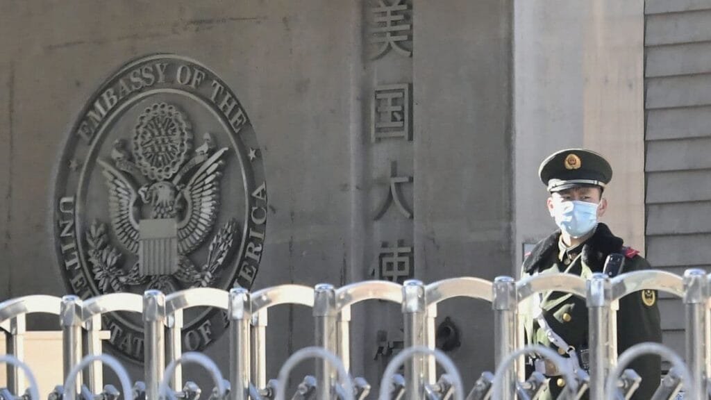 US bans government personnel in China from romantic ties with Chinese citizens