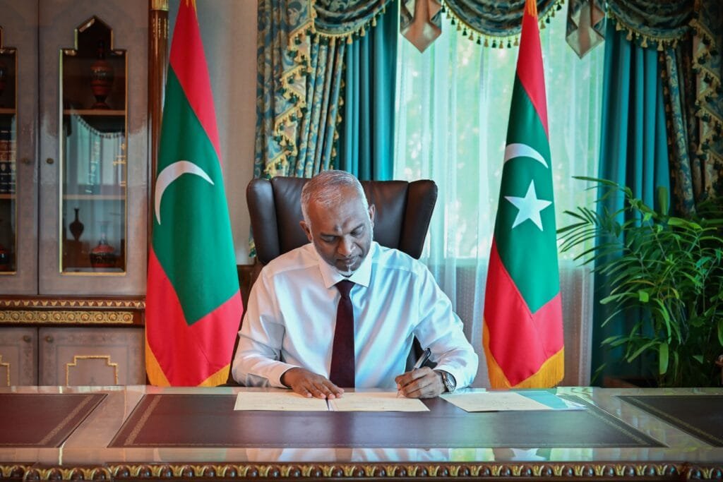 Maldives President officially signs the law banning Israeli passport holders from entering the country
