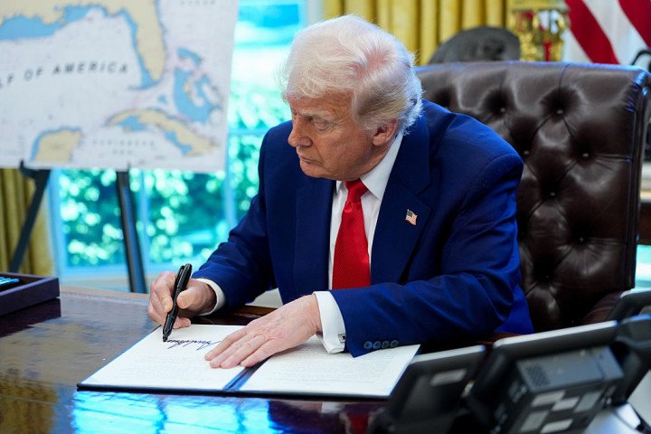 Trump extends Biden-Era sanctions against Russia for one year