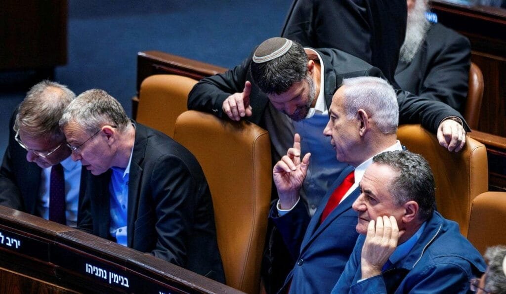 Netanyahu proposes to annex parts of Gaza in attempt to appease far-right minister