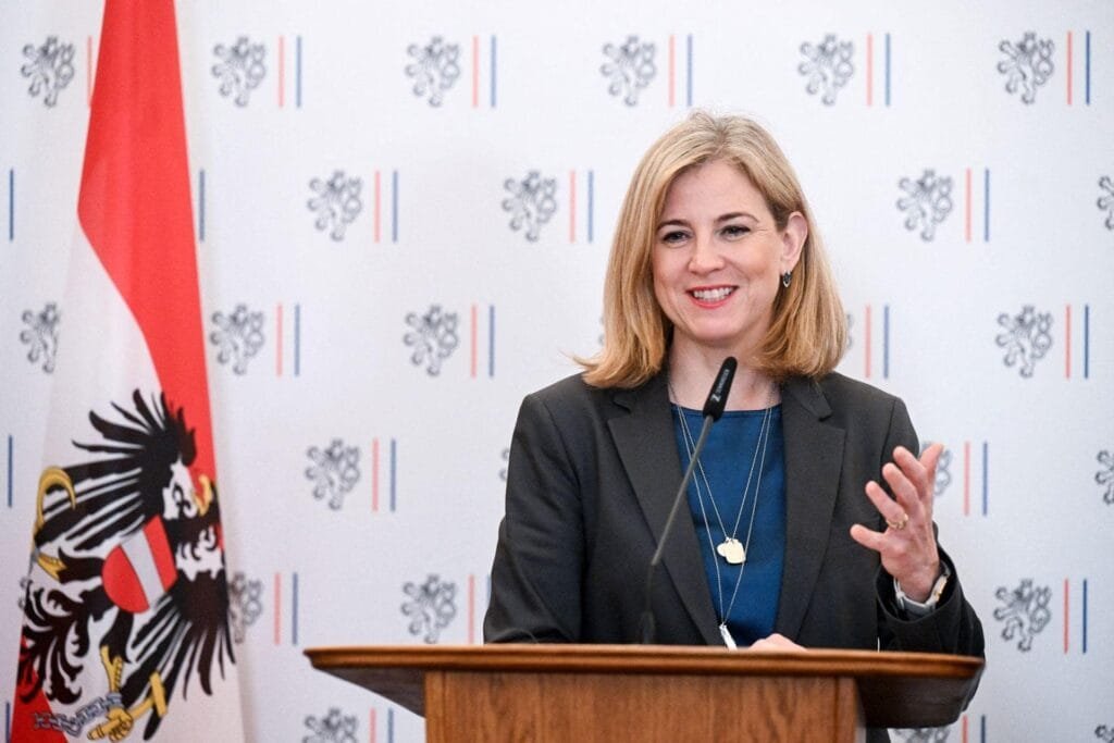 Austria says it's ready to discuss joining NATO and abandoning neutrality due to Russia