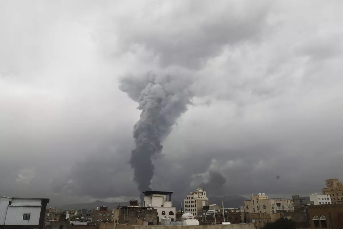 Isreal airstrikes struck Yemen's capital after confirming first Houthi use of outlawed cluster munitions