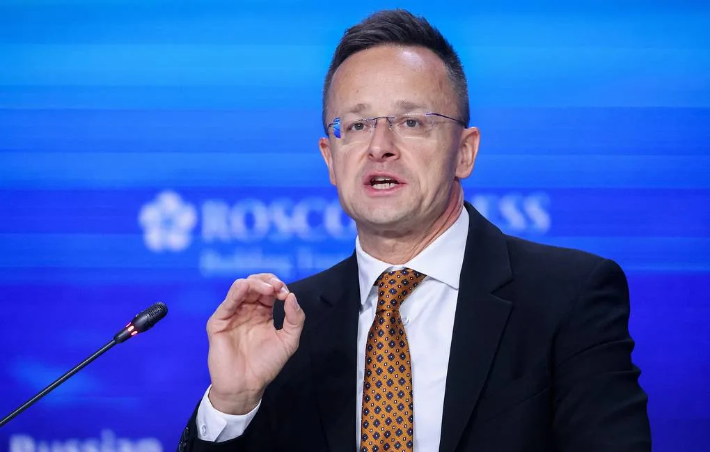 Hungary to Defy ICC Warrant for Putin, Foreign Minister Says