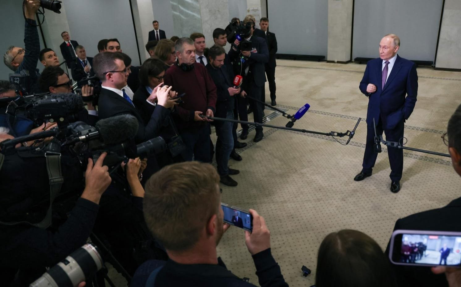 Putin says Russia will never bow to US pressure